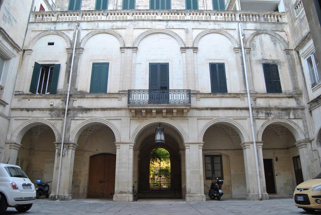 Garden Suite At Palazzo Famularo 莱切 客房 照片