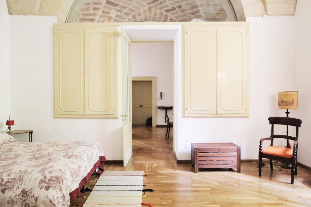 Garden Suite At Palazzo Famularo 莱切 外观 照片